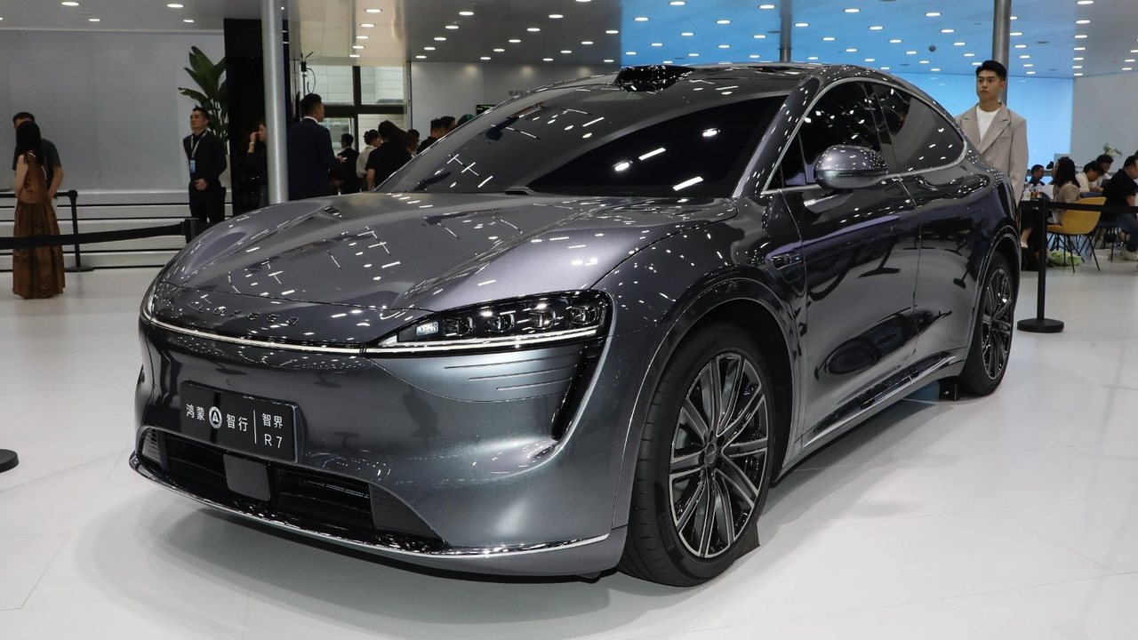 Luxeed R7