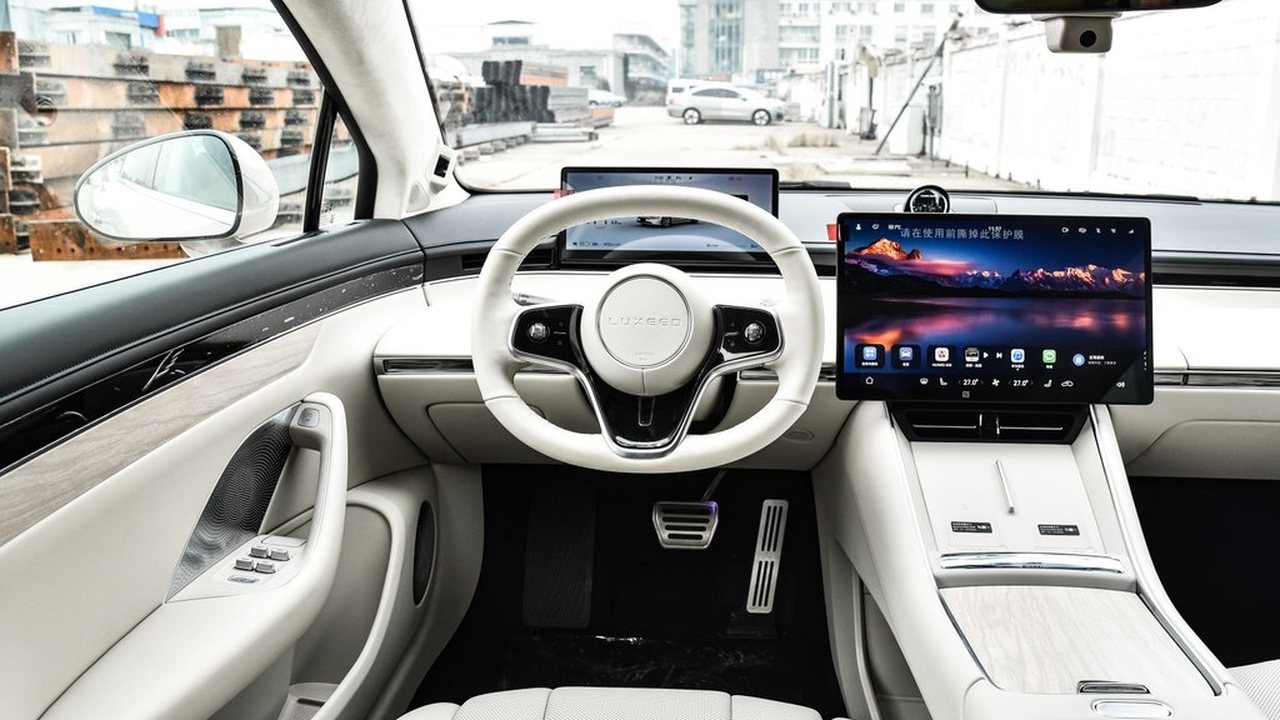 Luxeed S7 interior
